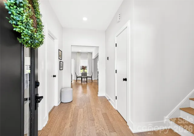 Photo 2 of Single family home for sale at 5044 Double Lakes Dr, Charlotte, NC 28212 | MLS# 4419619 | Listing updated on 2026-09-27