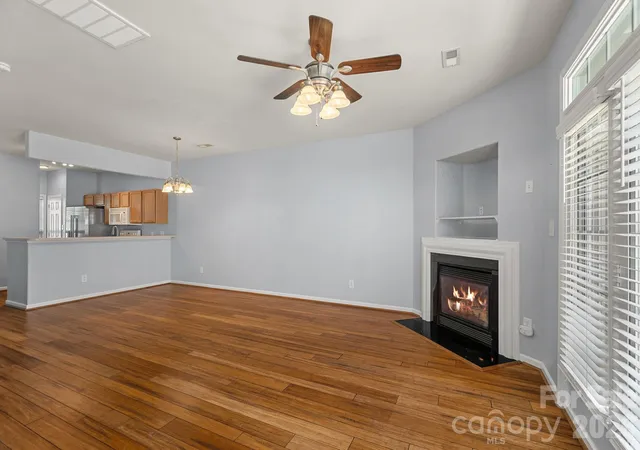 Photo 4 of Townhouse for sale at 4037 Center Pl Dr, Harrisburg, NC 28075 | MLS# 4419645 | Listing updated on 2026-09-30