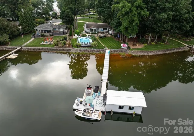 Photo 2 of Sale Pending at 3259 Miners Cove Ct, Denver, NC 28037 | MLS# 4419646 | Listing updated on 2026-10-03