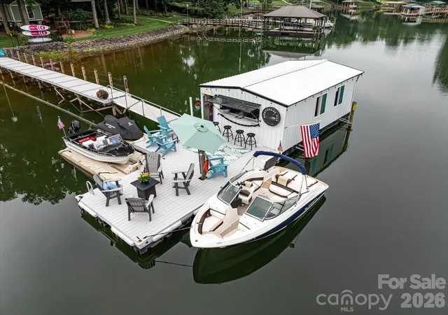 Photo 3 of Sale Pending at 3259 Miners Cove Ct, Denver, NC 28037 | MLS# 4419646 | Listing updated on 2026-10-03