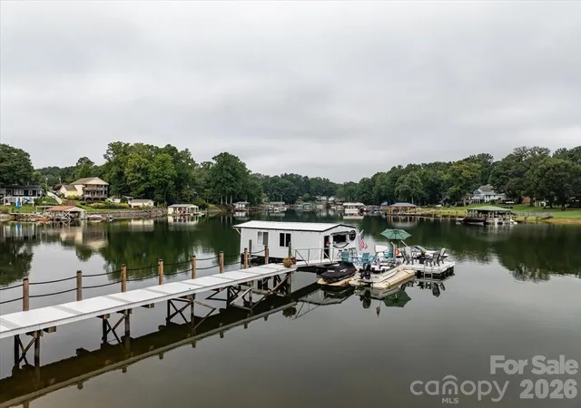 Photo 4 of Sale Pending at 3259 Miners Cove Ct, Denver, NC 28037 | MLS# 4419646 | Listing updated on 2026-10-03