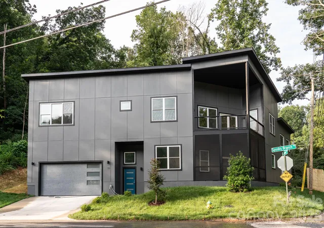 Single family home for sale at 33 Spooks Branch Rd, Asheville, NC 28804 | MLS# 4419651