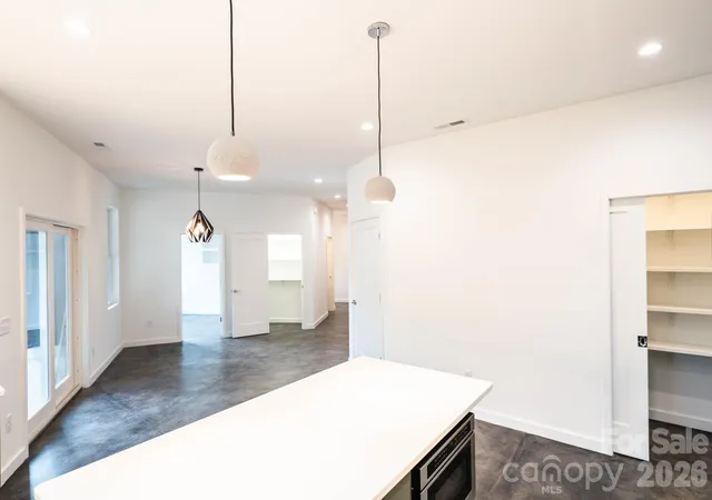 Photo 4 of Single family home for sale at 33 Spooks Branch Rd, Asheville, NC 28804 | MLS# 4419651 | Listing updated on 2026-10-06