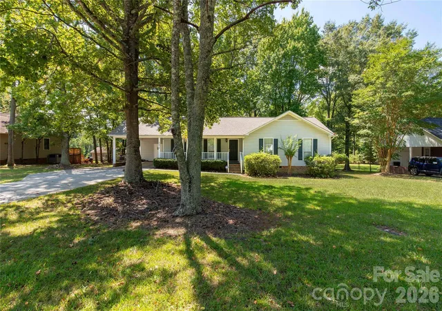 Photo 3 of Single family home for sale at 2274 White Pine Ct, Lancaster, SC 29720 | MLS# 4419652 | Listing updated on 2026-10-20