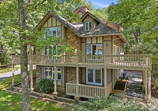 Photo 2 of Single family home for sale at 765 Oak Ridge Dr, Boone, NC 28607 | MLS# 4419667 | Listing updated on 2026-09-03