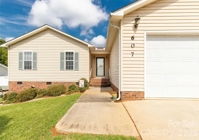 Photo 2 of Sale Pending at 607 Helms Dr, Lowell, NC 28098 | MLS# 4419669 | Listing updated on 2026-09-22