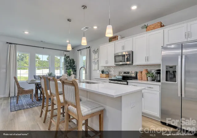 Photo 2 of Single family home for sale at 209 Rodeo Dr, Shelby, NC 28150 | MLS# 4419674 | Listing updated on 2026-10-20