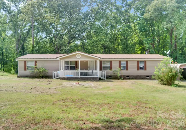 Photo 2 of Single family home for sale at 6010 Hightower Rd, Fort Lawn, SC 29714 | MLS# 4419683 | Listing updated on 2026-09-01