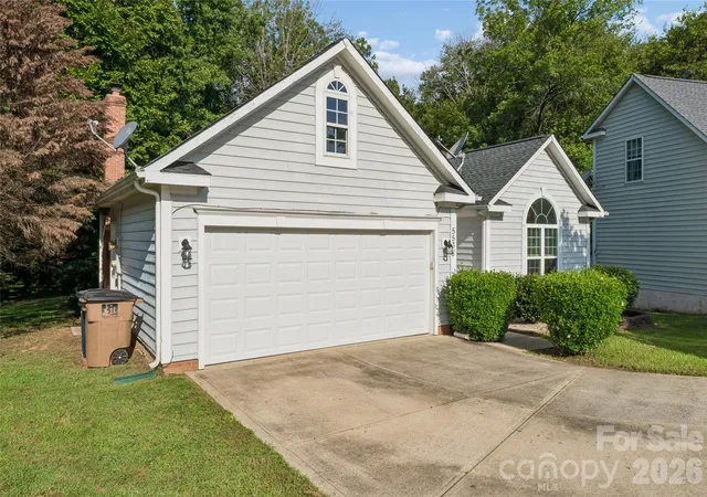 Photo 4 of Single family home for sale at 5538 Whispering Wind Ln, Indian Trail, NC 28079 | MLS# 4419704 | Listing updated on 2026-09-05