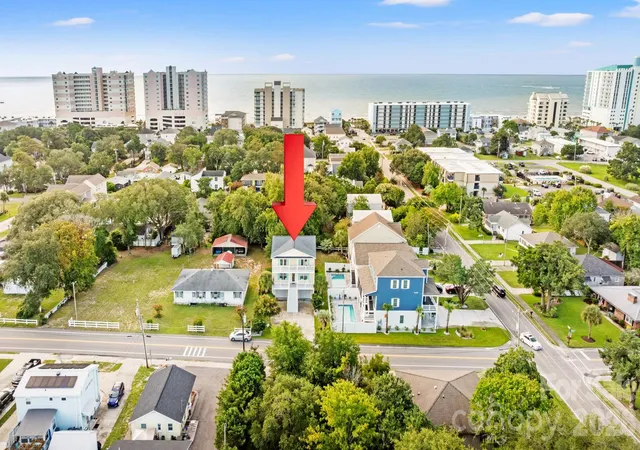 Photo 3 of Single family home for sale at 2009 Hillside Dr S, North Myrtle Beach, SC 29582 | MLS# 4419715 | Listing updated on 2026-09-30