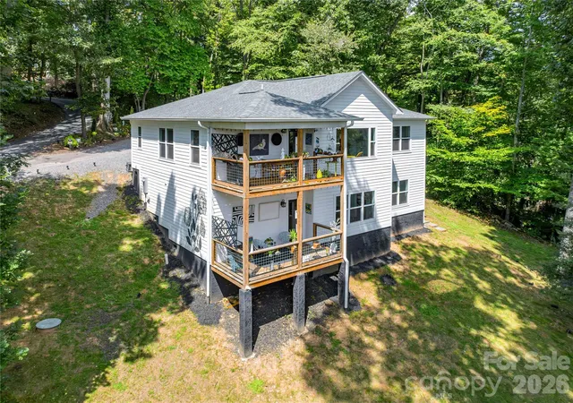 Photo 4 of Single family home for sale at 56 Kammerer Dr, Waynesville, NC 28785 | MLS# 4419763 | Listing updated on 2026-10-03