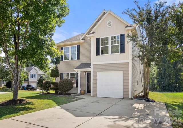Photo 2 of Single family home for sale at 505 Sansberry Dr, York, SC 29745 | MLS# 4419779 | Listing updated on 2026-10-14