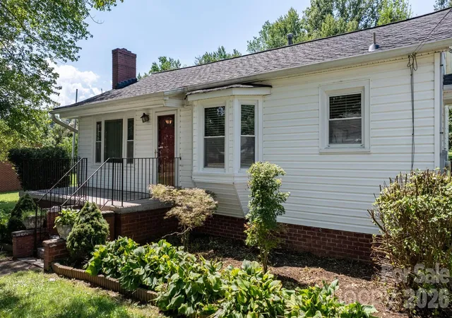 Photo 2 of Single family home for sale at 414b Old Nc 18 Hwy, Morganton, NC 28655 | MLS# 4419783 | Listing updated on 2026-09-25