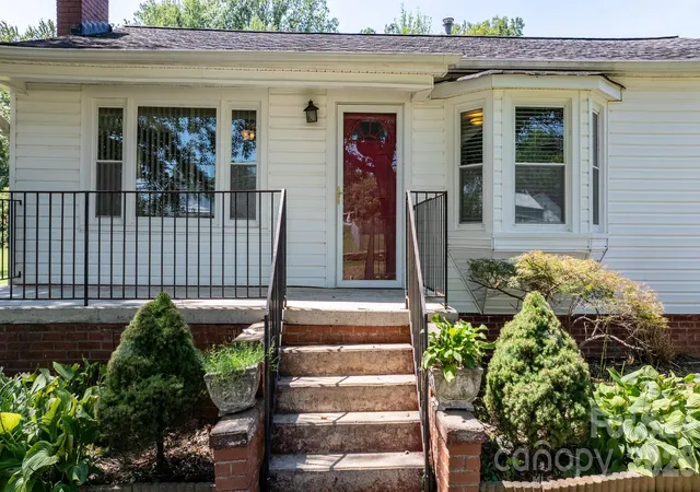 Photo 3 of Single family home for sale at 414b Old Nc 18 Hwy, Morganton, NC 28655 | MLS# 4419783 | Listing updated on 2026-09-25