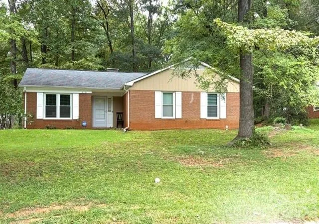 Photo 1 of Single family home for sale at 5701 Trotters Ridge Rd, Charlotte, NC 28227 | MLS# 4419787 | Listing updated on 2026-09-30