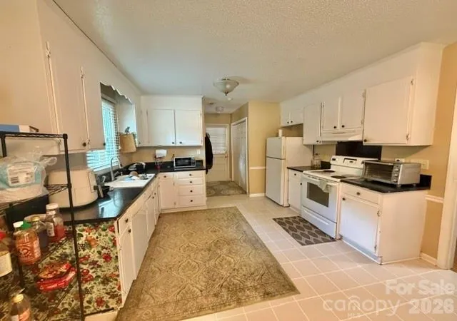 Photo 3 of Single family home for sale at 5701 Trotters Ridge Rd, Charlotte, NC 28227 | MLS# 4419787 | Listing updated on 2026-09-30