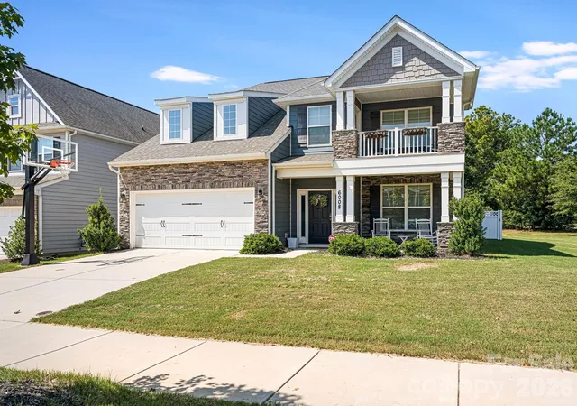Photo 1 of Single family home for sale at 6008 Hampstead Pond Ln, Matthews, NC 28105 | MLS# 4419795 | Listing updated on 2026-10-07