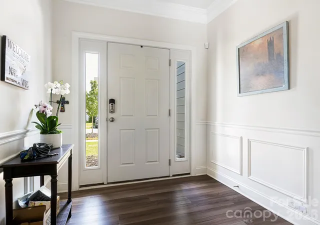 Photo 3 of Single family home for sale at 6008 Hampstead Pond Ln, Matthews, NC 28105 | MLS# 4419795 | Listing updated on 2026-10-07