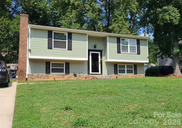 Photo 1 of Single family home for sale at 4809 Garvis Dr #20, Charlotte, NC 28269 | MLS# 4419806 | Listing updated on 2026-09-01
