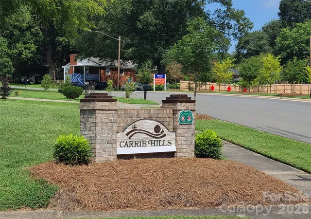 Photo 2 of Single family home for sale at 4809 Garvis Dr #20, Charlotte, NC 28269 | MLS# 4419806 | Listing updated on 2026-09-01