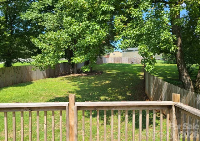 Photo 3 of Single family home for sale at 4809 Garvis Dr #20, Charlotte, NC 28269 | MLS# 4419806 | Listing updated on 2026-09-01