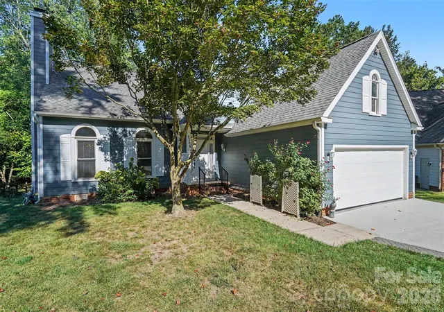 Photo 2 of Single family home for sale at 8710 Twin Trl Dr, Huntersville, NC 28078 | MLS# 4419828 | Listing updated on 2026-10-07