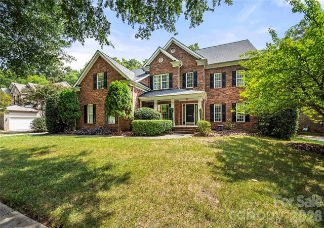 Photo 1 of Sale Pending at 15812 Glen Miro Dr, Huntersville, NC 28078 | MLS# 4419834 | Listing updated on 2026-10-02
