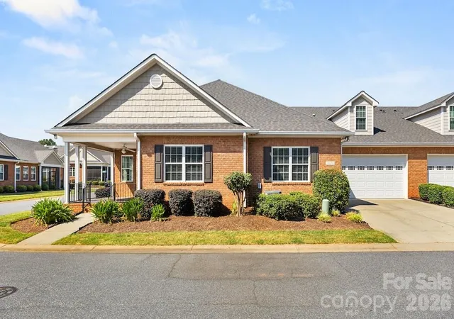 Townhouse for sale at 8379 Glacier Dr, Denver, NC 28037 | MLS# 4419835