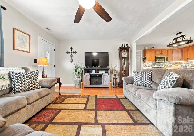 Photo 4 of Townhouse for sale at 803 Whetstone Pl Sw, Conover, NC 28613 | MLS# 4419841 | Listing updated on 2026-10-21