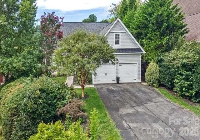 Photo 2 of Single family home for sale at 634 Vista Fls Rd, Mills River, NC 28759 | MLS# 4419847 | Listing updated on 2026-09-23