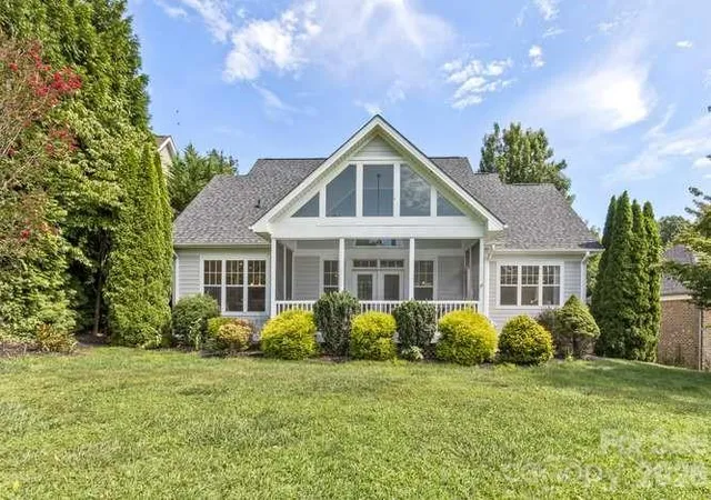 Photo 3 of Single family home for sale at 634 Vista Fls Rd, Mills River, NC 28759 | MLS# 4419847 | Listing updated on 2026-09-23