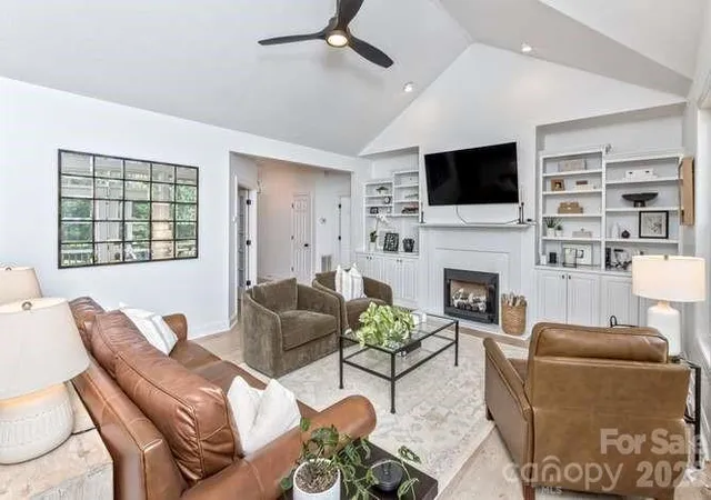 Photo 4 of Single family home for sale at 634 Vista Fls Rd, Mills River, NC 28759 | MLS# 4419847 | Listing updated on 2026-09-23