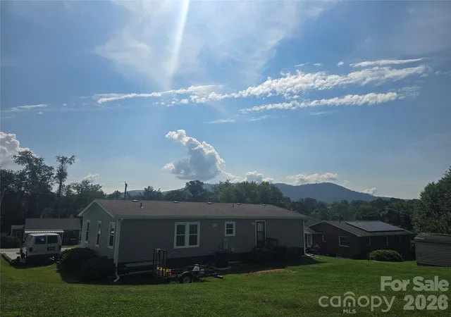 Photo 1 of Single family home for sale at 10 Brad St, Asheville, NC 28803 | MLS# 4419849 | Listing updated on 2026-09-25