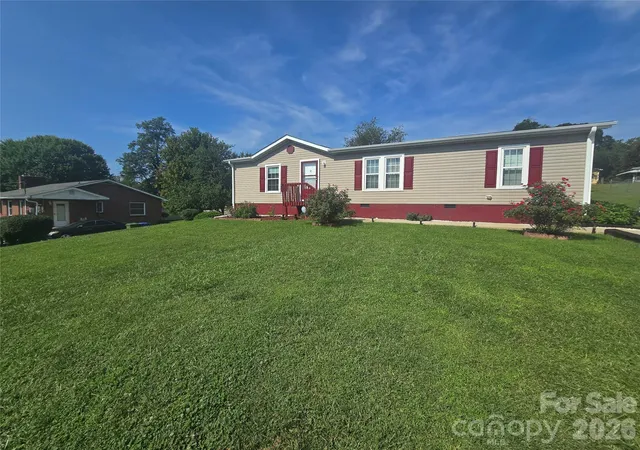 Photo 3 of Single family home for sale at 10 Brad St, Asheville, NC 28803 | MLS# 4419849 | Listing updated on 2026-09-25