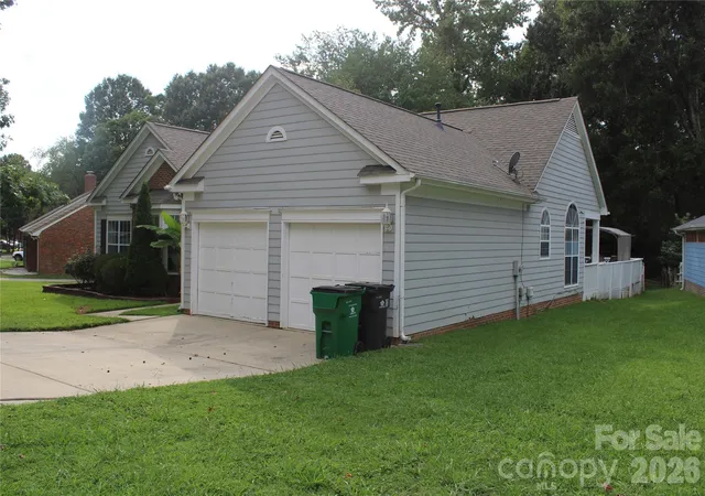 Photo 3 of Single family home for sale at 7508 Blythwood Ln, Charlotte, NC 28227 | MLS# 4419850 | Listing updated on 2026-09-01