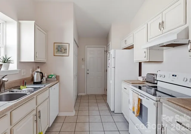Photo 2 of Single family home for sale at 12714 Cedar Crossings Dr, Charlotte, NC 28273 | MLS# 4419856 | Listing updated on 2026-09-12