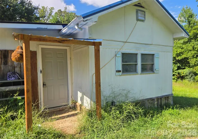 Photo 2 of Single family home for sale at 6430 Dysartsville Rd, Morganton, NC 28655 | MLS# 4419866 | Listing updated on 2026-09-29