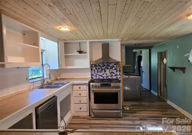 Photo 3 of Single family home for sale at 6430 Dysartsville Rd, Morganton, NC 28655 | MLS# 4419866 | Listing updated on 2026-09-29