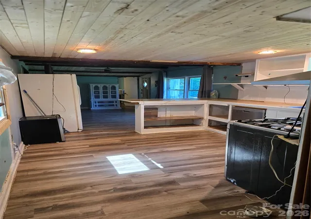 Photo 3 of Sale Pending at 6430 Dysartsville Rd, Morganton, NC 28655 | MLS# 4419866 | Listing updated on 2026-10-23
