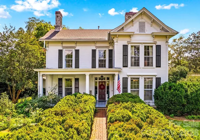Photo 2 of Single family home for sale at 321 W Bank St, Salisbury, NC 28144 | MLS# 4419880 | Listing updated on 2026-09-02