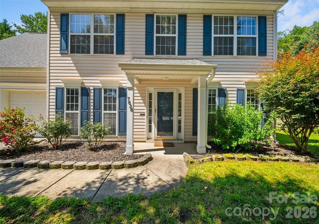 Photo 2 of Single family home for sale at 7838 Cafferty Cir, Charlotte, NC 28215 | MLS# 4419885 | Listing updated on 2026-10-01