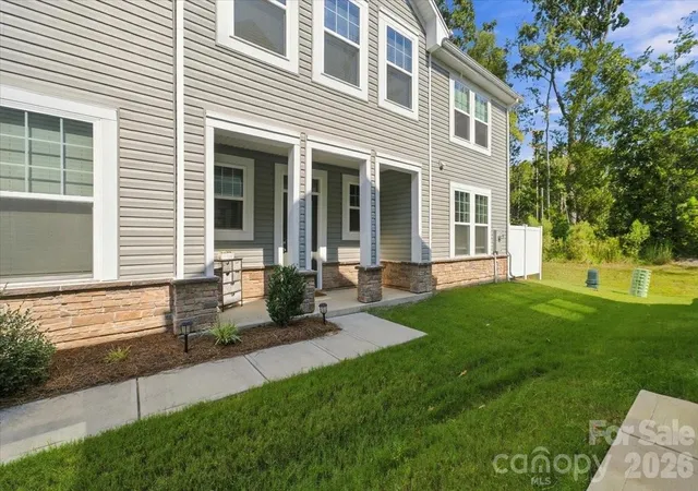 Photo 3 of Townhouse for sale at 8036 Overmeadow Ln, Charlotte, NC 28269 | MLS# 4419889 | Listing updated on 2026-10-07