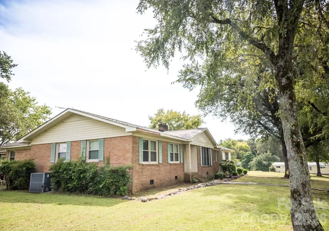 Photo 3 of Single family home for sale at 5522 Gilboa Rd, Marshville, NC 28103 | MLS# 4419896 | Listing updated on 2026-10-02