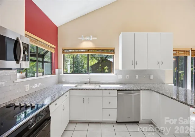 Photo 2 of Single family home for sale at 13432 Windward Cvs, Charlotte, NC 28278 | MLS# 4419903 | Listing updated on 2026-10-30
