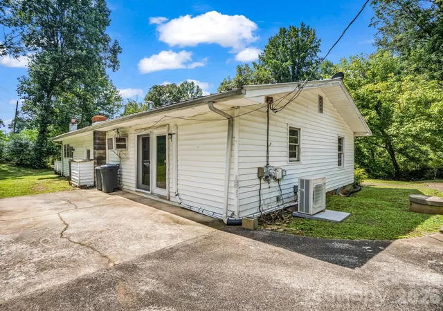 Photo 4 of Single family home for sale at 2957 Nc Hwy 226, Bostic, NC 28018 | MLS# 4419905 | Listing updated on 2026-09-04