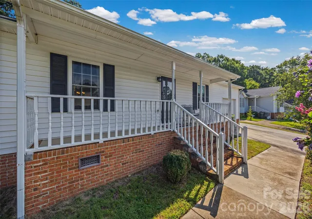 2nd image of 1670 Midbrook Dr, Rock Hill, SC 29732 | MLS# 4419923