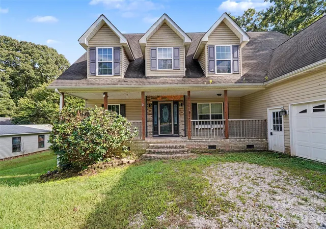 Photo 1 of Single family home for sale at 1166 Mustang Ln, York, SC 29745 | MLS# 4419928 | Listing updated on 2026-10-01