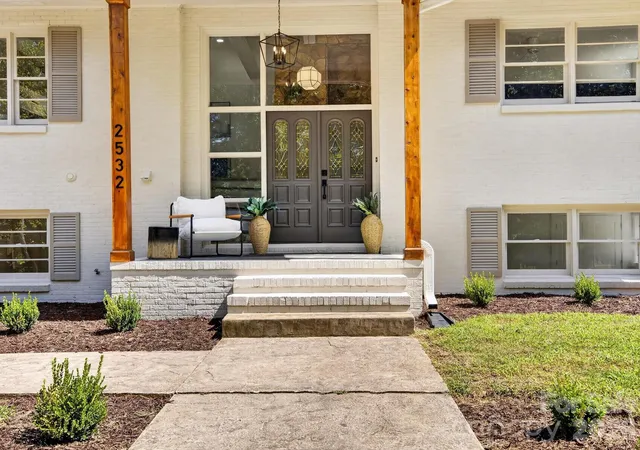 Photo 3 of Single family home for sale at 2532 Sam Newell Rd, Matthews, NC 28105 | MLS# 4419939 | Listing updated on 2026-10-09