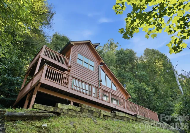 Photo 2 of Single family home for sale at 291 Appalachian Trl, Maggie Valley, NC 28751 | MLS# 4419946 | Listing updated on 2026-09-25