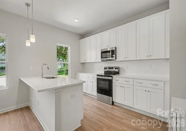 Photo 3 of Single family home for sale at 113 Little John Rd, Statesville, NC 28625 | MLS# 4419956 | Listing updated on 2026-09-08